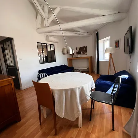18 Rue General Perier * Nimes