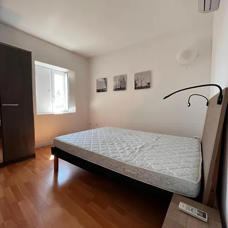 18 Rue General Perier Апартаменты Ним